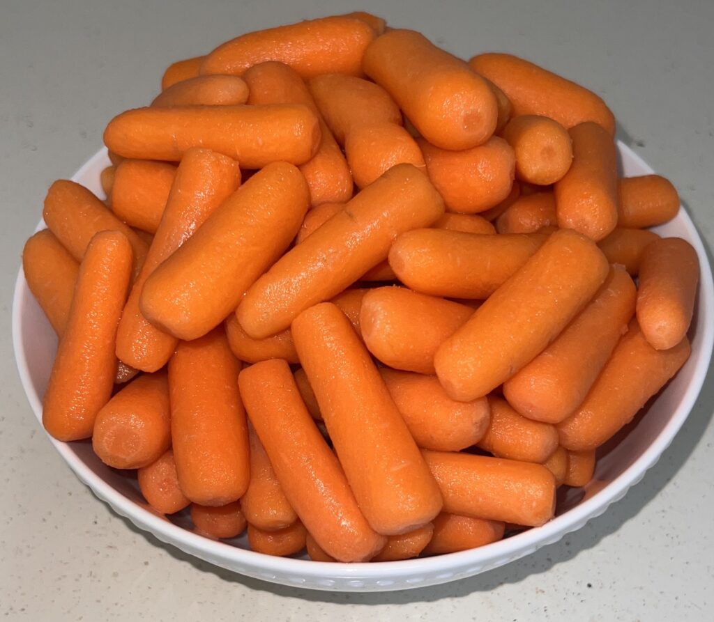 Baby carrots in a bowl