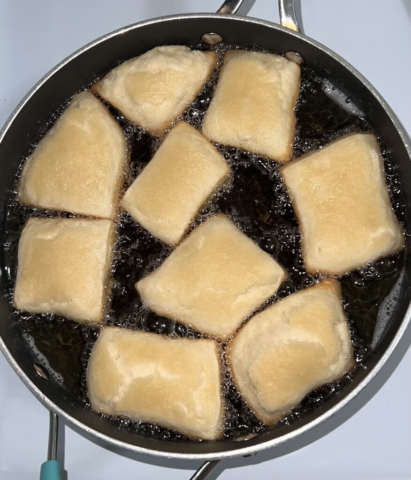 Maandazi frying step 1