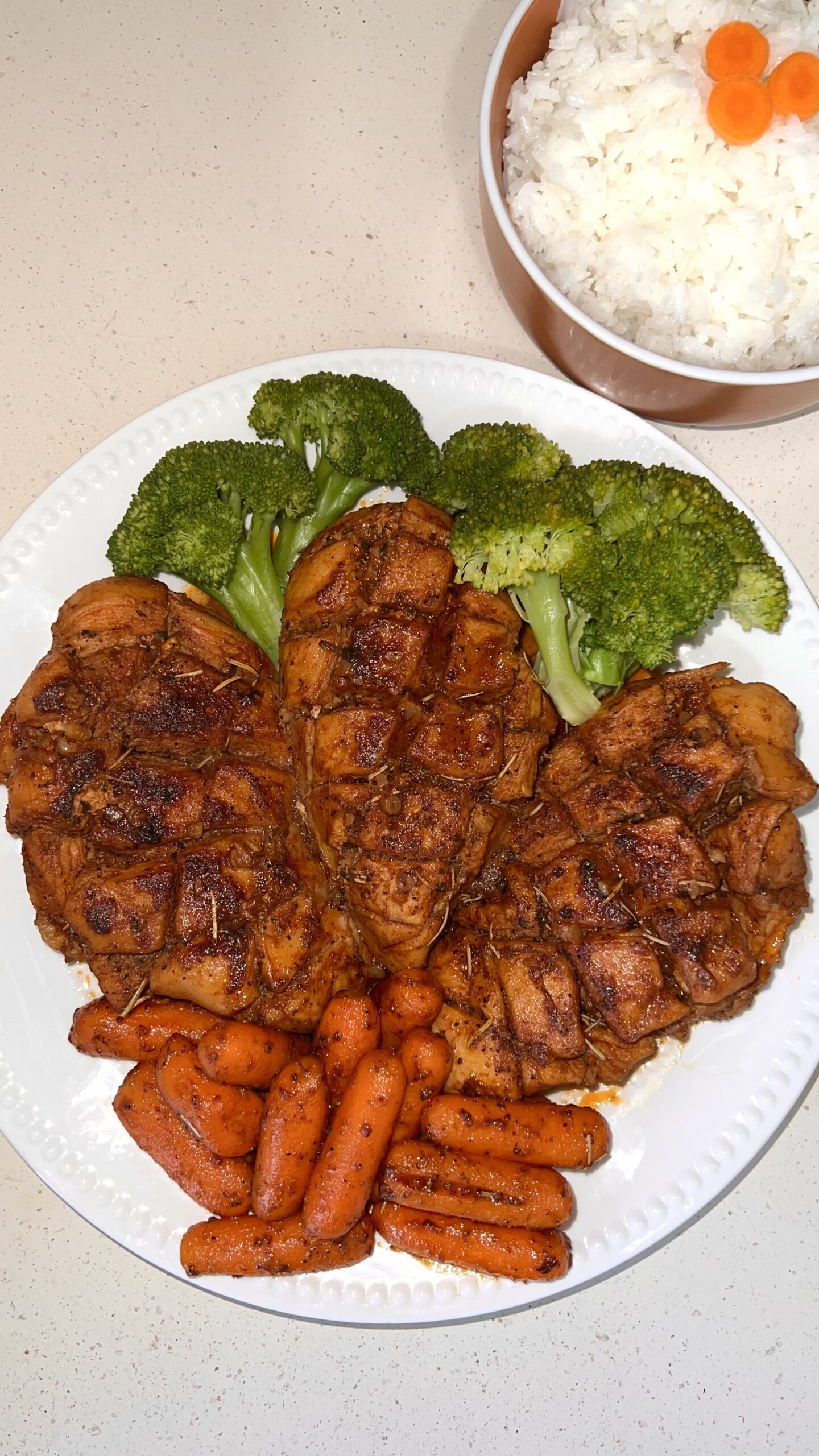 Chicken breast with veggies on a platter