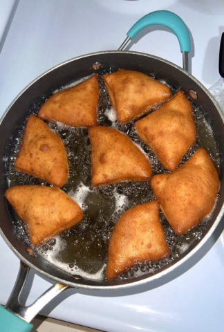 Frying Mahamri 2