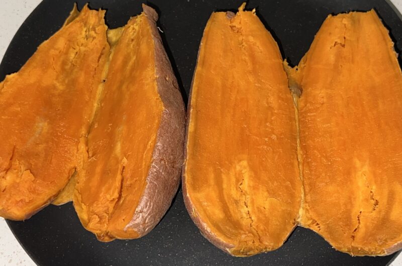 How to Cook Sweet Potatoes in the Microwave