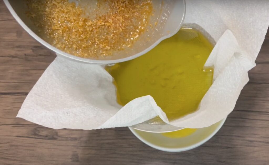 Straining ghee