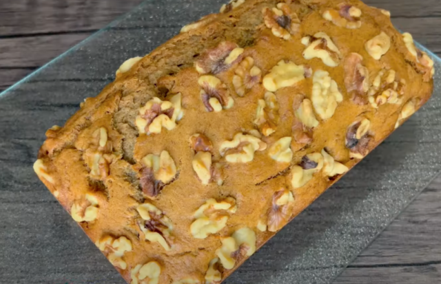 Light and Moist Banana Bread