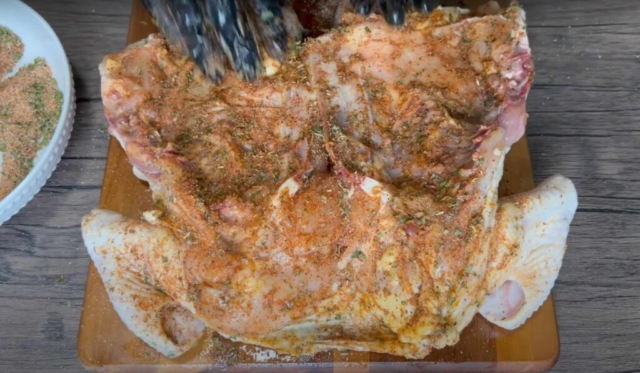 Seasoned chicken interior