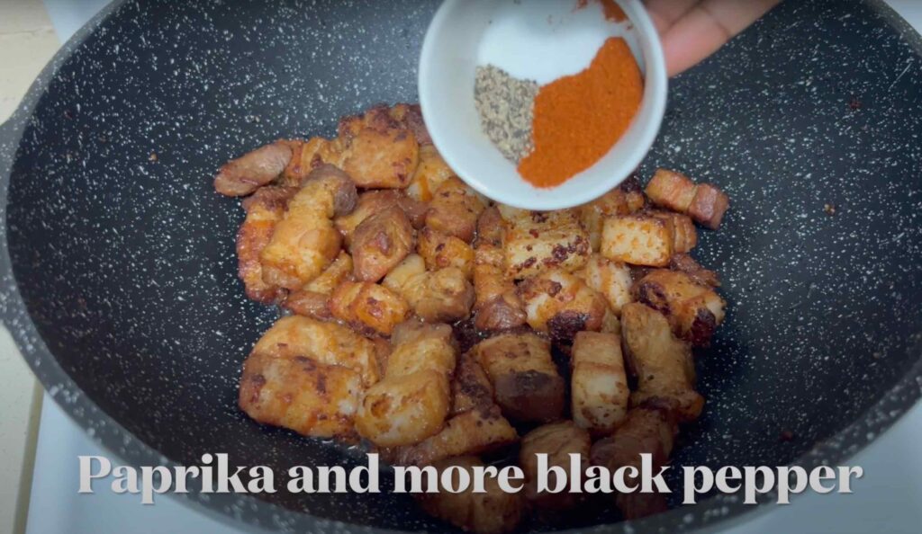 Seasoning with paprika and black pepper