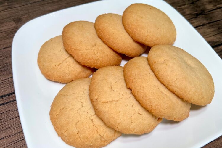 3-ingredient butter cookies image